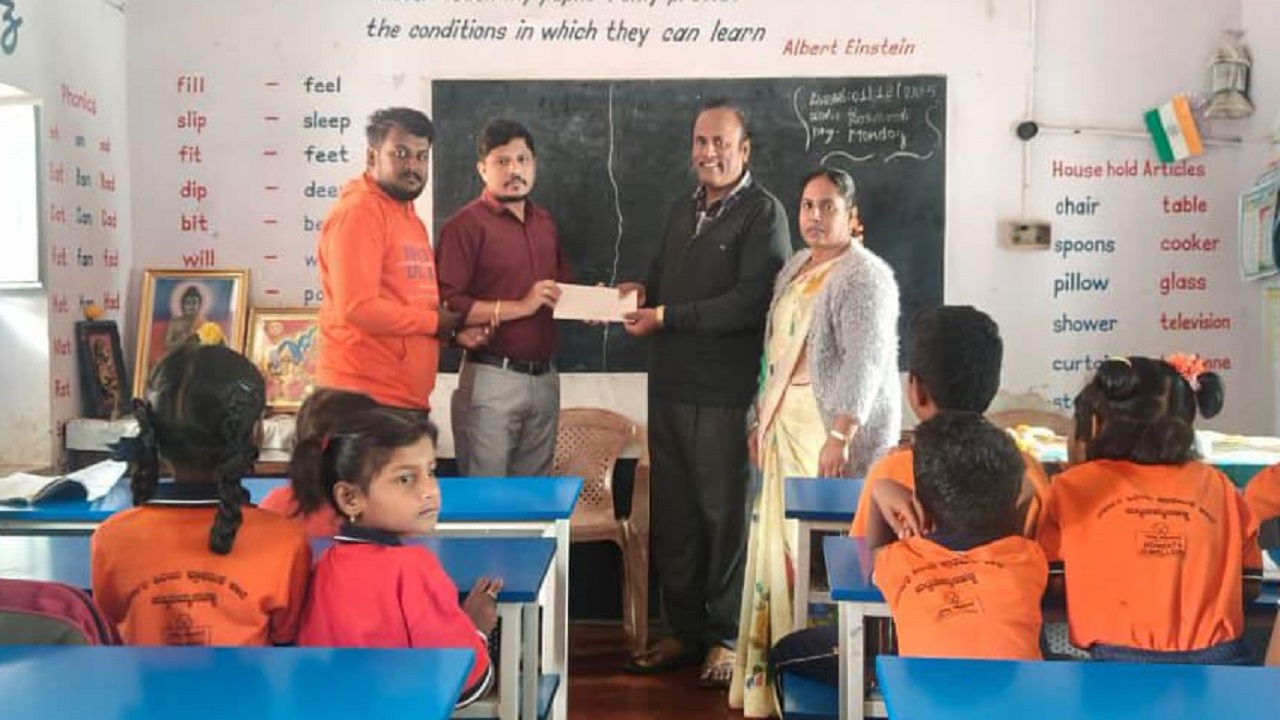 Chikkaballapur News: ಪುಟ್ಟತಿಮ್ಮನಹಳ್ಳಿ ಸರ್ಕಾರಿ ಕಿರಿಯ ಪ್ರಾಥಮಿಕ ಶಾಲೆ ಮಂಚನಬಲೆ ಸದಾಶಿವ ನೆರವು