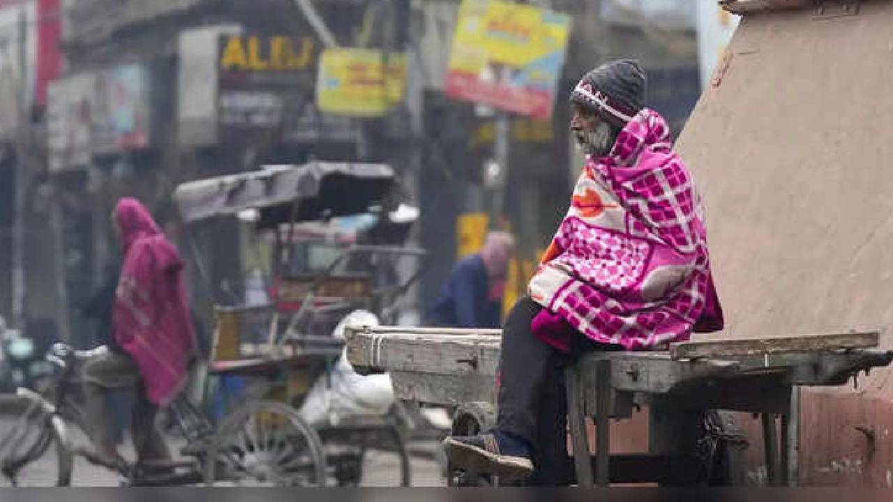 ದೆಹಲಿಯಲ್ಲಿ ದಟ್ಟ ಮಂಜು, ಶೀತಗಾಳಿಯ ತೀವ್ರತೆ: ಶಾಲೆಗಳಿಗೆ ರಜೆ
