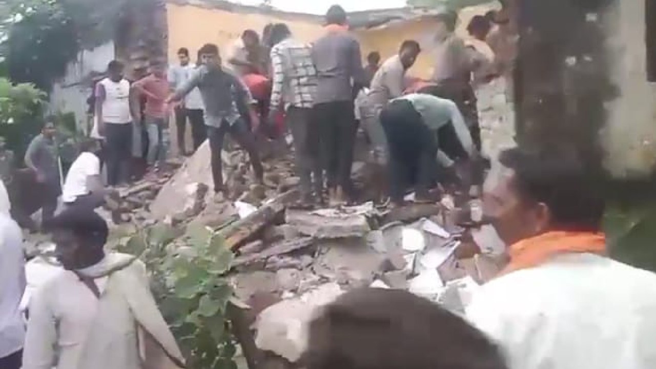 ಕಟ್ಟಡ ಕುಸಿತ- ಅವಶೇಷದಡಿಯಲ್ಲಿ 40ಕ್ಕೂ ಹೆಚ್ಚು ಮಕ್ಕಳು, 4 ಬಲಿ