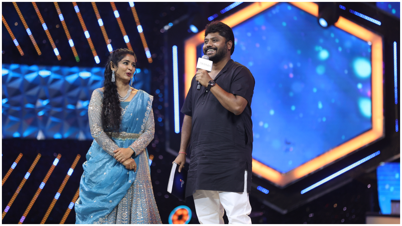 ಕಲರ್ಸ್‌ ಕನ್ನಡ 'ಅನುಬಂಧ ಅವಾರ್ಡ್ಸ್‌': ಕಿರುತೆರೆ ಕಲಾವಿದರ ಸಂಭ್ರಮಕ್ಕೆ ಮೆರುಗು ತುಂಬಿದ ಸ್ಯಾಂಡಲ್‌ವುಡ್‌ ದಿಗ್ಗಜರು - Image 3