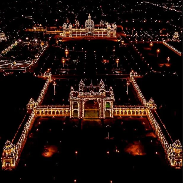 Mysuru Dasara 2025: 3 ಸಾವಿರ ಅತ್ಯಾಕರ್ಷಕ ಡ್ರೋನ್ ಪ್ರದರ್ಶನ; ಗಿನ್ನೆಸ್ ದಾಖಲೆ ಬರೆದ ಈ ಬಾರಿಯ ದಸರಾ - Image 3