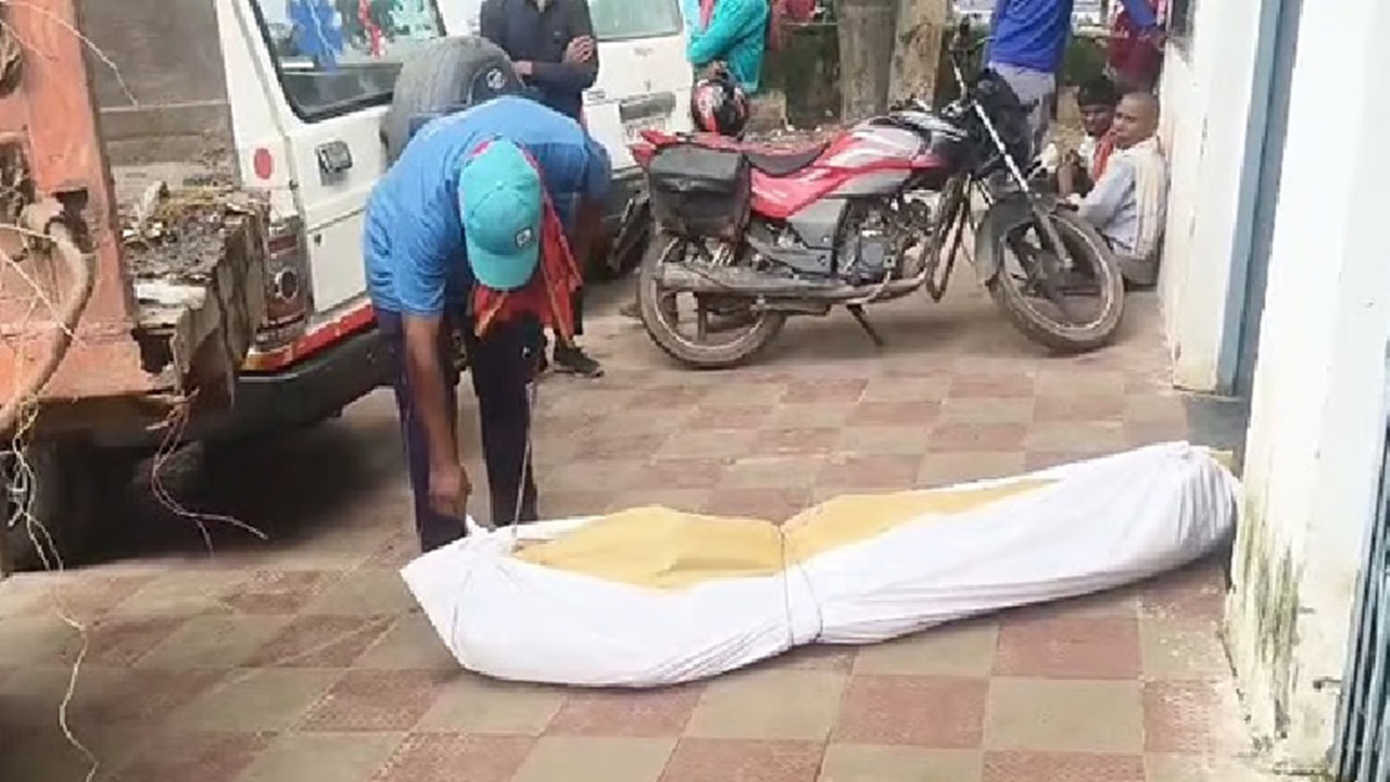 ಕಸದ ವಾಹನದಲ್ಲಿ ಮೃತದೇಹ ಸಾಗಾಟ