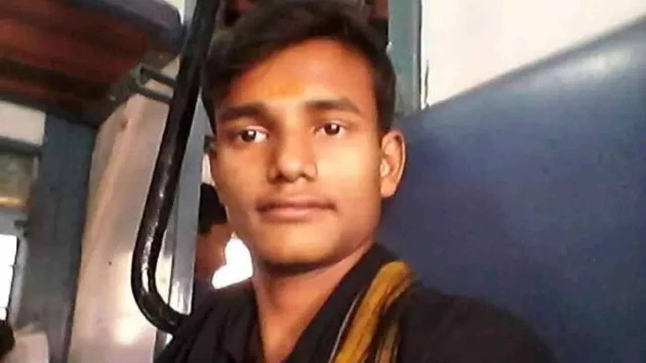 ಗಣೇಶ ಮೂರ್ತಿ ವಿಸರ್ಜನೆ ಮೆರವಣಿಗೆ ವೇಳೆ ಡಿಜೆ ಸದ್ದಿಗೆ ಯುವಕ ಸಾವು