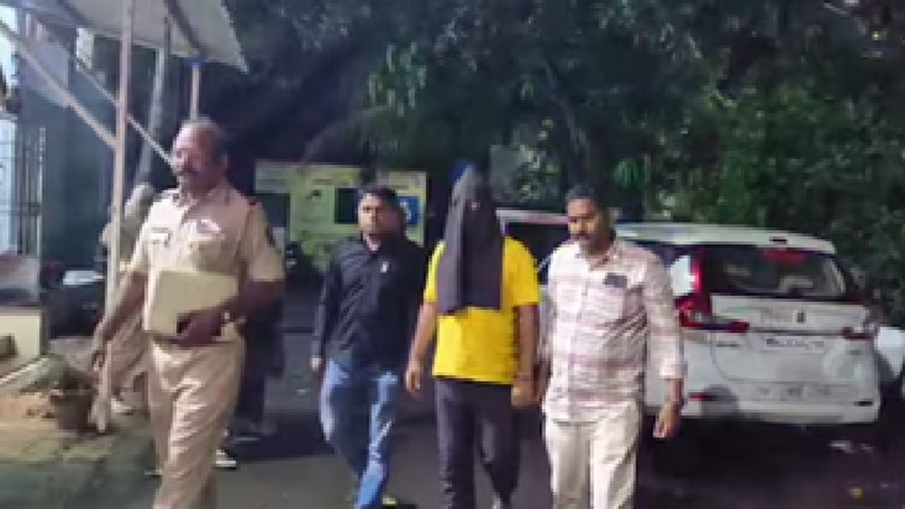 ವಾಶ್ರೂಂನಲ್ಲಿತ್ತು ಹಿಡನ್ ಕ್ಯಾಮರಾ- ಅಶ್ಲೀಲ ದೃಶ್ಯ ಸೆರೆ