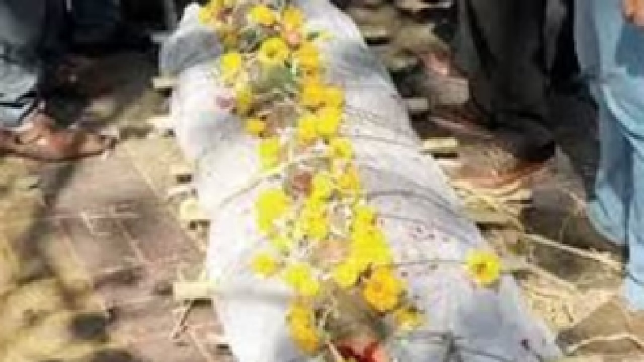 ತಮ್ಮ ಅಂತ್ಯಕ್ರಿಯೆ ತಾವೇ ಆಯೋಜಿಸಿದ ನಿವೃತ್ತ ಸೇನಾಧಿಕಾರಿ