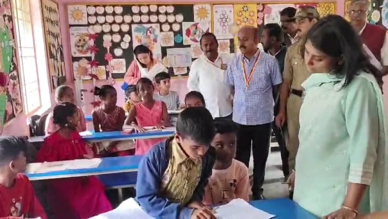 ಬಿದರೆ ಗ್ರಾಮಕ್ಕೆ ದಿಢೀರ್ ಭೇಟಿ ನೀಡಿದ ಜಿಲ್ಲಾಧಿಕಾರಿ