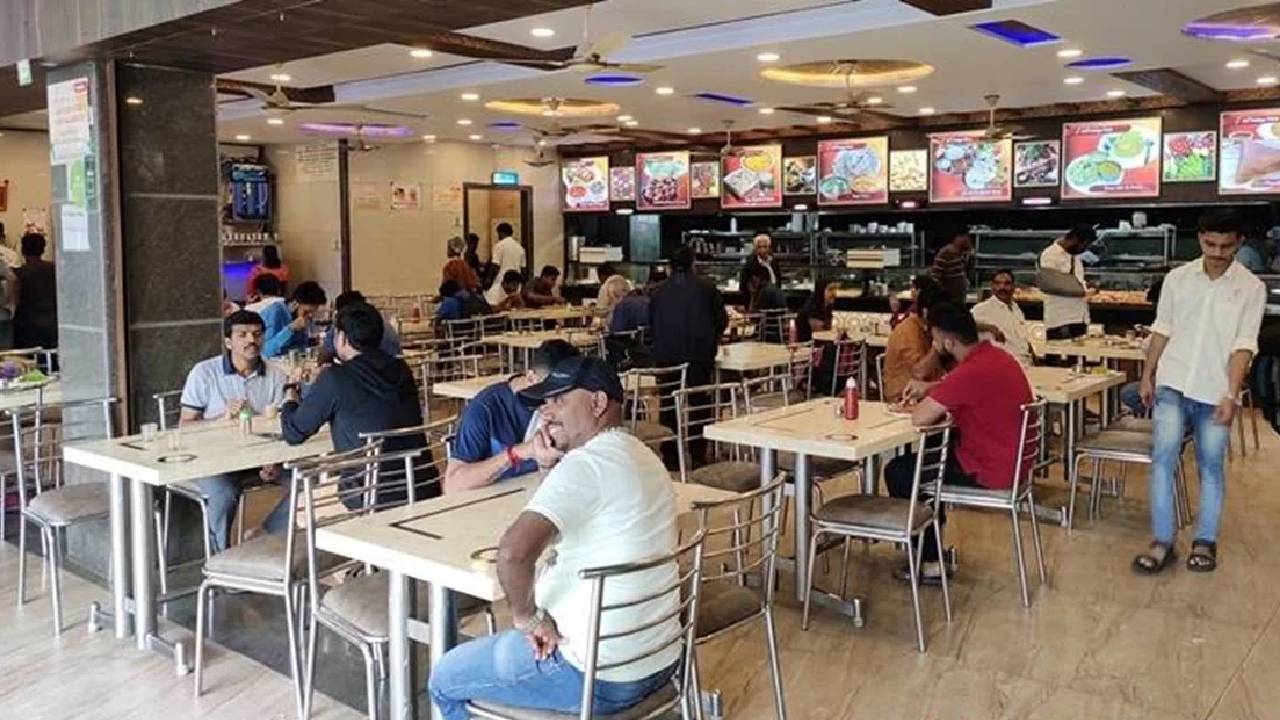 Price Hike: ಸಿಲಿಂಡರ್‌ ದುಬಾರಿ ಪರಿಣಾಮ, ಹೋಟೆಲ್‌ ಕಾಫಿ- ತಿಂಡಿ ಬೆಲೆ ಏರಿಕೆಗೆ ಸಿದ್ಧತೆ