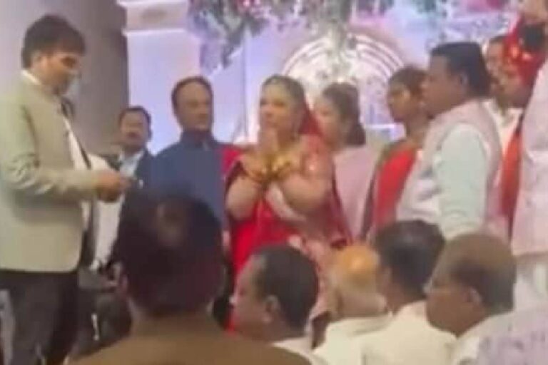 Viral Video: ಕಂಠಪೂರ್ತಿ ಕುಡಿದು ಮಂಟಪದಲ್ಲೇ ವರನ ರಂಪಾಟ; ಮದುವೆ ಕ್ಯಾನ್ಸಲ್ ಮಾಡಿದ ವಧುವಿನ ತಾಯಿ: ವಿಡಿಯೊ ವೈರಲ್