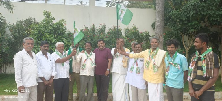 ಕುರುಬ ಸಮುದಾಯದ ದೇವಾಲಯಗಳ ಜೀರ್ಣೋದ್ಧಾರಕ್ಕೆ ಶಾಸಕ ಗೌರಿಶಂಕರ್ ಧನಸಹಾಯ