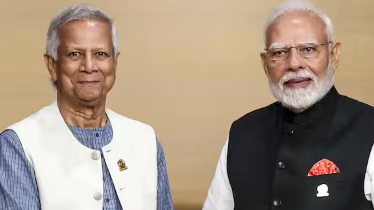 ಬಾಂಗ್ಲಾದಲ್ಲಿರುವ ಅಧಿಕಾರಿಗಳನ್ನು ಮರಳಲು ಸೂಚಿಸಿದ ಭಾರತ