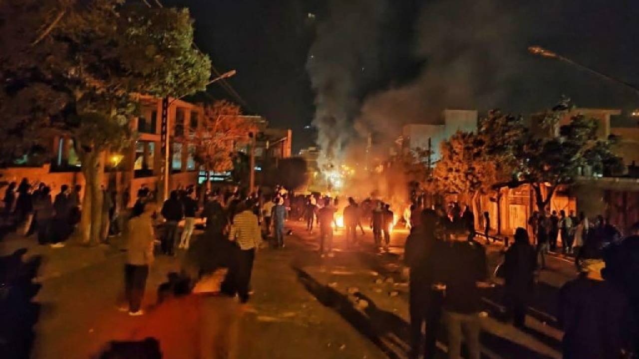 ಇರಾನ್‌ನಲ್ಲಿ ವ್ಯಾಪಕ ದಂಗೆ, ಹೆಣಗಳ ರಾಶಿಯಿಂದ ತುಂಬಿಹೋದ ಆಸ್ಪತ್ರೆಗಳು