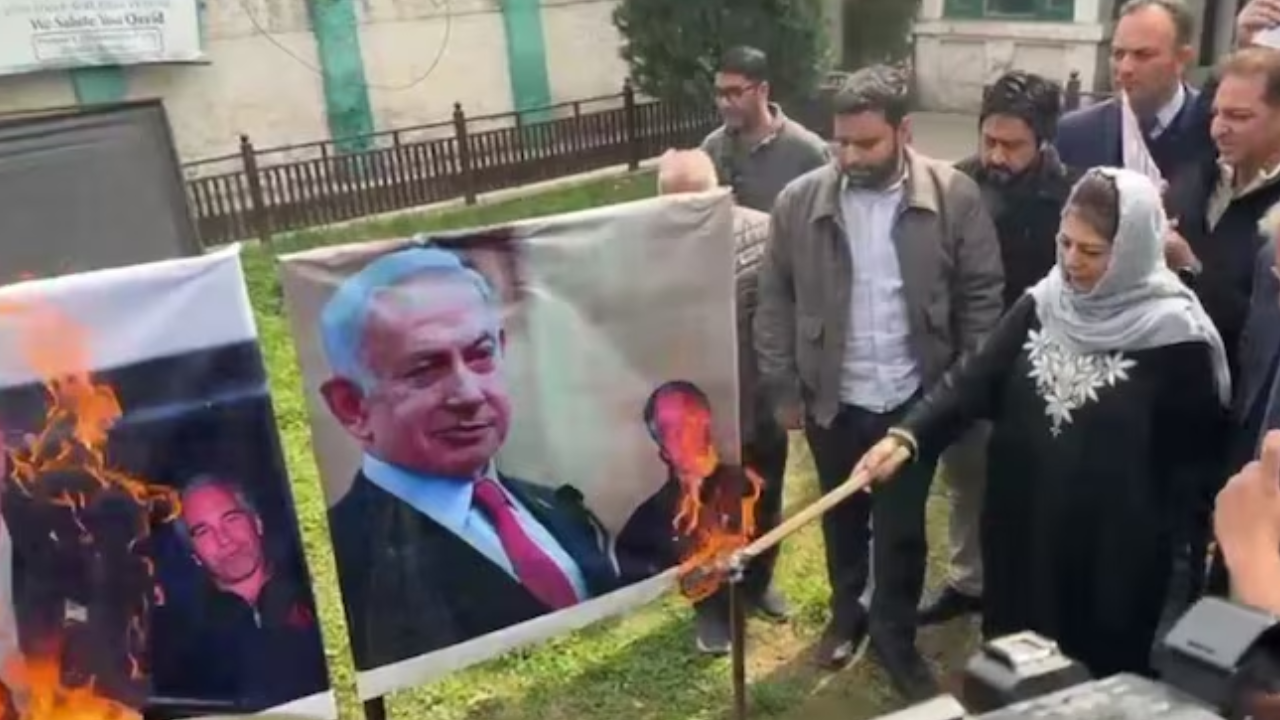 ಶ್ರೀನಗರದಲ್ಲಿ ಅಮೆರಿಕ, ಇಸ್ರೇಲ್ ವಿರೋಧಿ ಪ್ರತಿಭಟನೆ