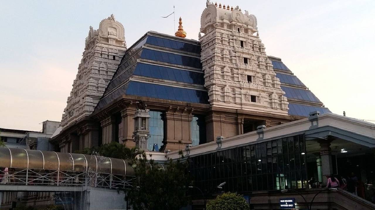 ಬೆಂಗಳೂರು ಇಸ್ಕಾನ್ ಮೇಲೆ ಮುಂಬಯಿ ಅಧಿಪತ್ಯವಿಲ್ಲ: ಸುಪ್ರೀಂ ಕೋರ್ಟ್