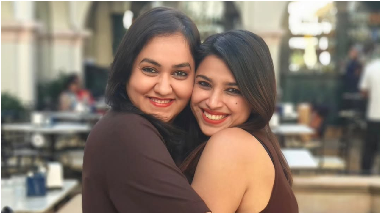 Photos: ಒಟ್ಟಿಗೆ ಕಾಣಿಸಿಕೊಂಡ 'ಕಾದಂಬರಿ' ಸೀರಿಯಲ್‌ ಸಹೋದರಿಯರು; ಗೆಳೆತನವನ್ನ ಸಂಭ್ರಮಿಸಿದ ನಟಿ ಶ್ವೇತಾ ಚಂಗಪ್ಪ - ಸಿಂಧು ಕಲ್ಯಾಣ್ - Image 5