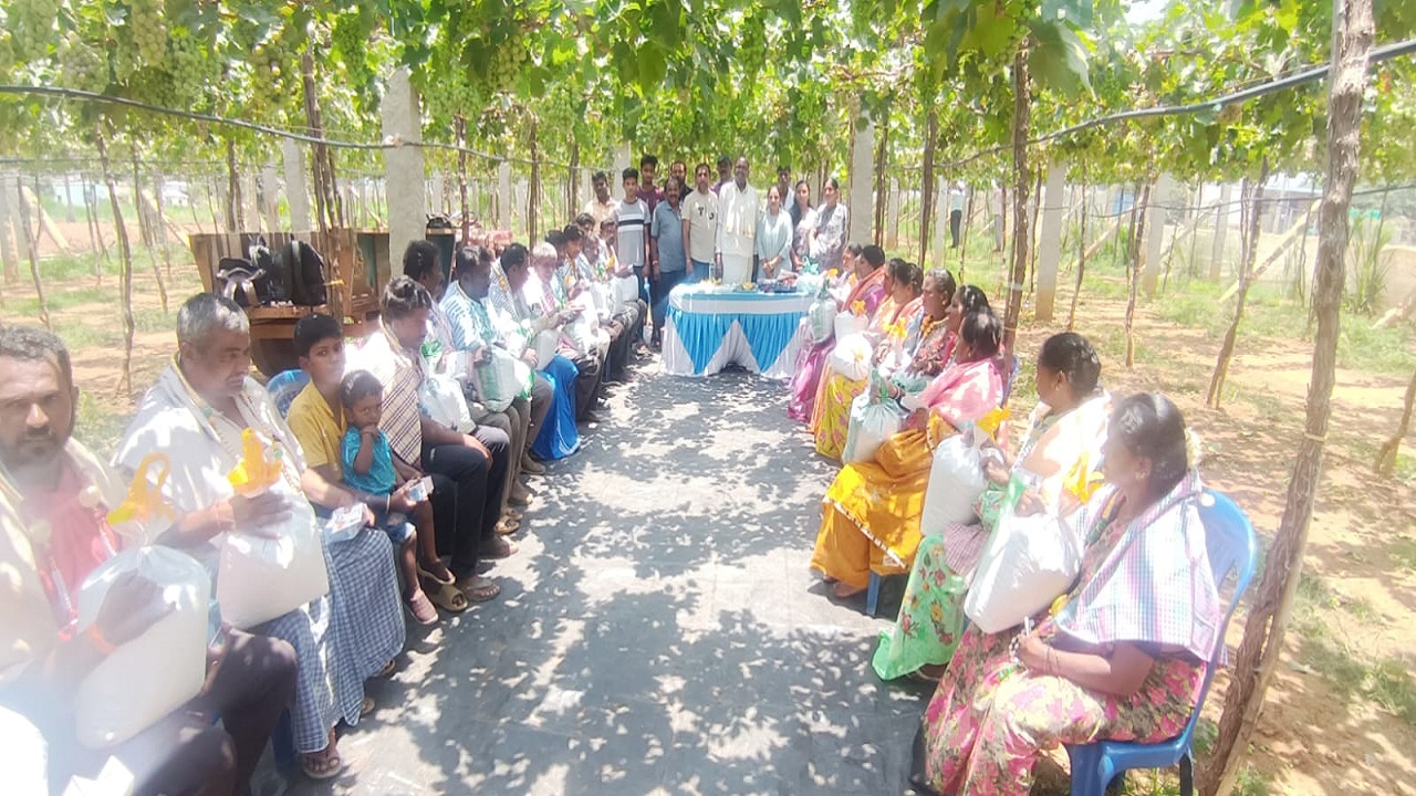 ಕಾರ್ಮಿಕ ದಿನಾಚರಣೆ ಆಚರಿಸಿದ ಯಲುವಹಳ್ಳಿ.ಎನ್.ರಮೇಶ್