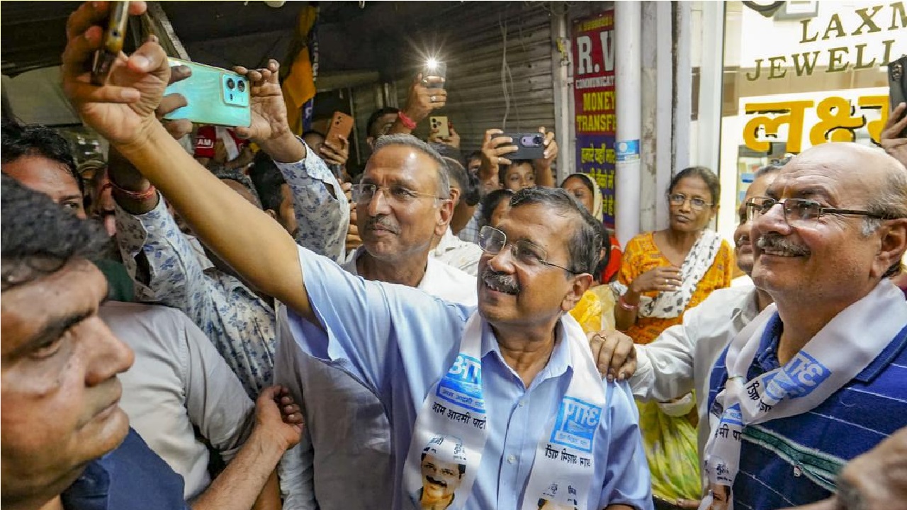 Public Attack On CM: ರೇಖಾ ಗುಪ್ತಾ ಒಬ್ಬರೇ ಅಲ್ಲ ಸಾರ್ವಜನಿಕ ದಾಳಿಗೆ ಒಳಗಾದ ಮುಖ್ಯಮಂತ್ರಿಗಳು ಇವರು - Image 3