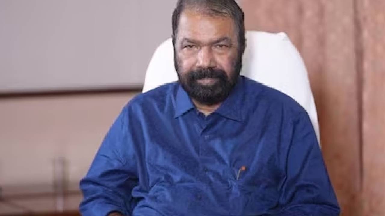 ಹಿಜಾಬ್ ಧರಿಸಿ ತರಗತಿಗೆ ಬರಲು ಮುಸ್ಲಿಂ ಬಾಲಕಿಗೆ ಶಿಕ್ಷಣ ಸಚಿವರಿಂದ ಅವಕಾಶ