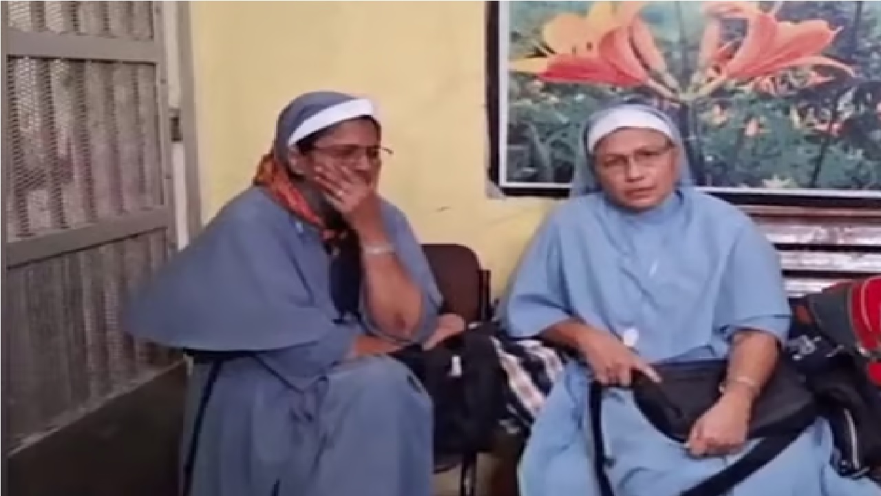 ಕ್ಯಾಥೋಲಿಕ್ ನನ್ ಬಂಧನ-ಕೇರಳದಿಂದ ಸಂಸತ್ವರೆಗೆ ಪ್ರೊಟೆಸ್ಟ್!
