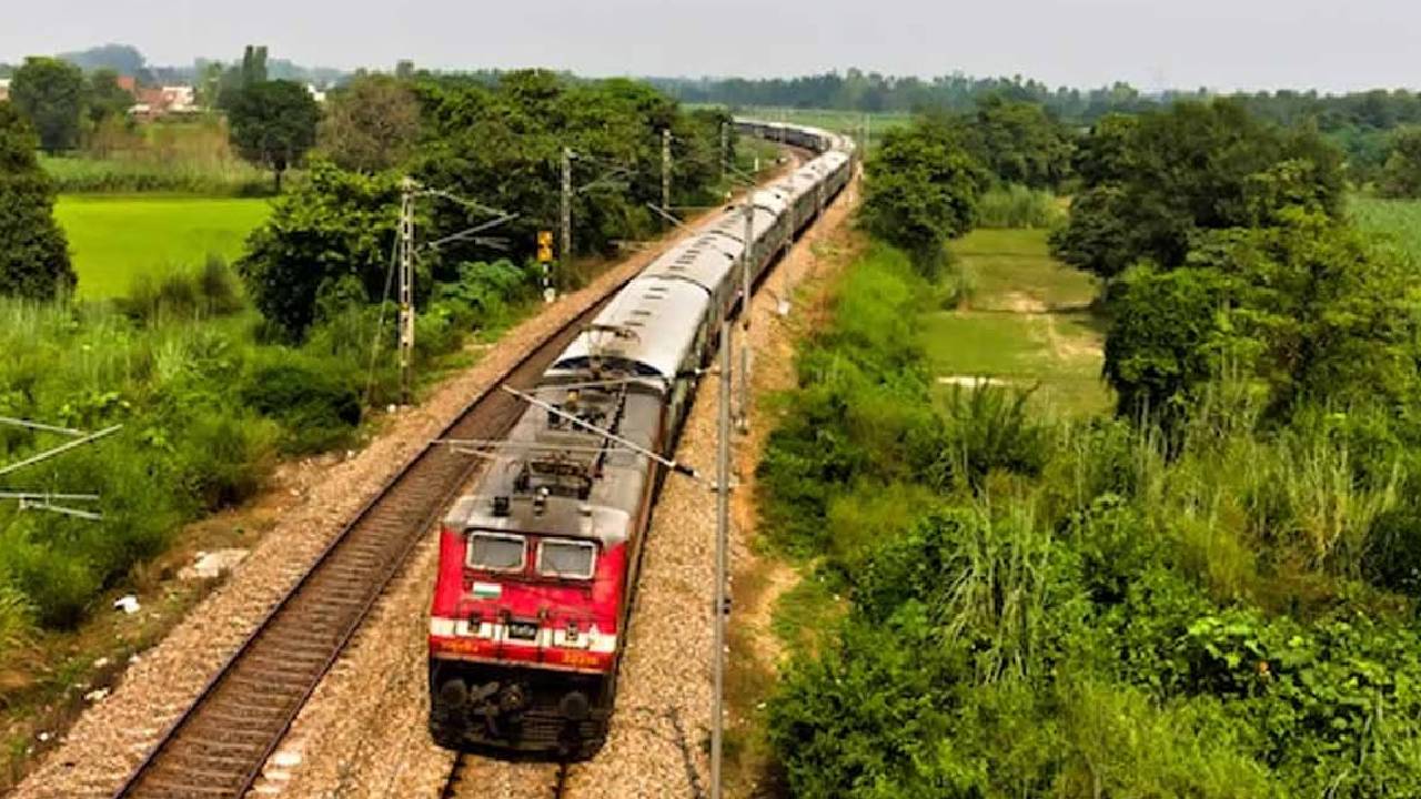 ಇದೇ ನೋಡಿ ಭಾರತದ ಅತೀ ಉದ್ದದ ರೈಲು!