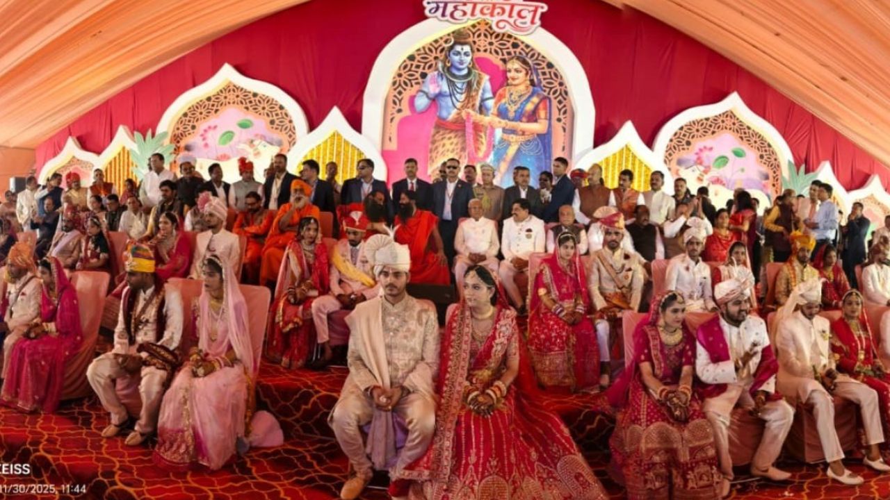 ಮಧ್ಯಪ್ರದೇಶದಲ್ಲಿ ಸಿಎಂ ಪುತ್ರ ಸೇರಿ ಹಸಮಣೆ ಏರಿದ 22 ಜೋಡಿಗಳು