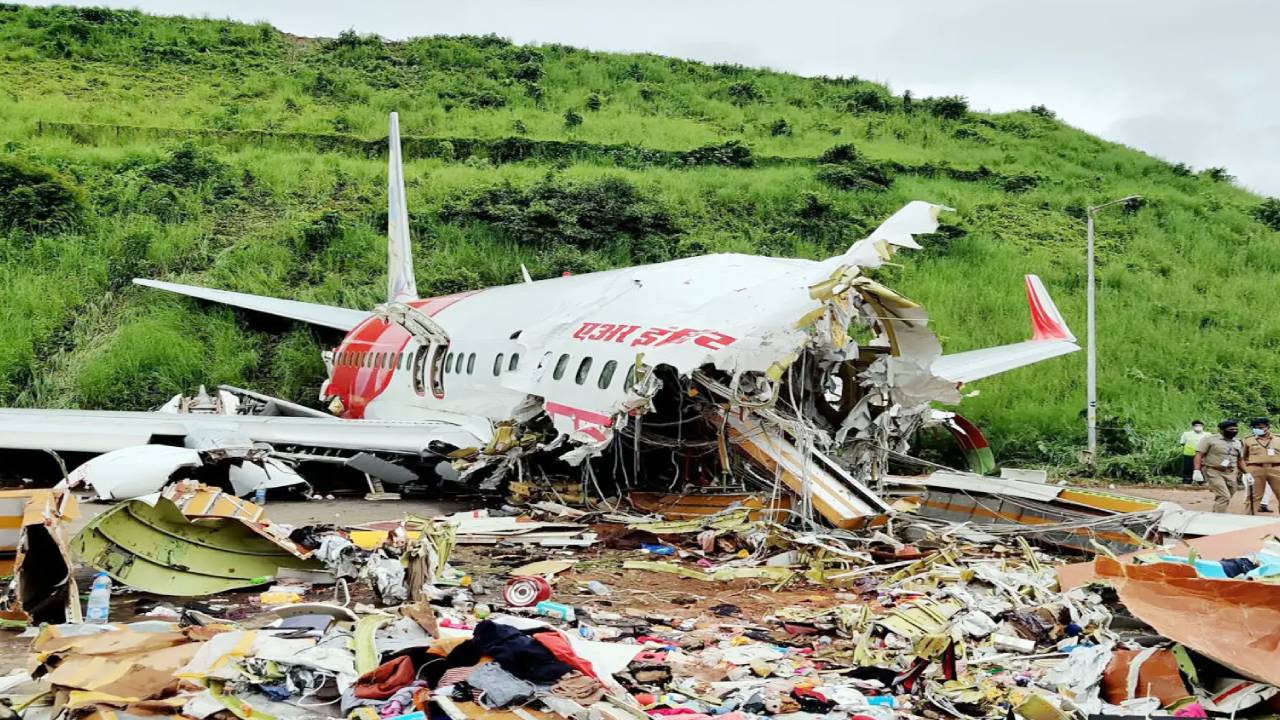 Mangalore plane crash: ಮಂಗಳೂರಲ್ಲೂ ನಡೆದಿತ್ತು ಭೀಕರ ವಿಮಾನ ದುರಂತ; ಅಂದು ಜೀವ ಕಳೆದುಕೊಂಡವರೆಷ್ಟು?