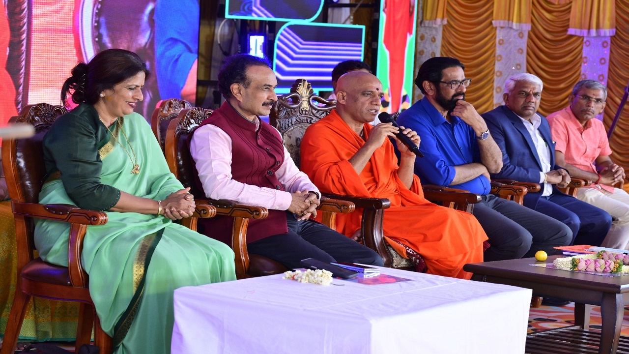 ಬಿಜಿಎಸ್ ಆಂಗ್ಲ ಶಾಲೆಯ‘ಮಾತೃ ಭೋಜನ’ ಎಂಬ ದಾಸೋಹ ಕಾರ್ಯಕ್ರಮ