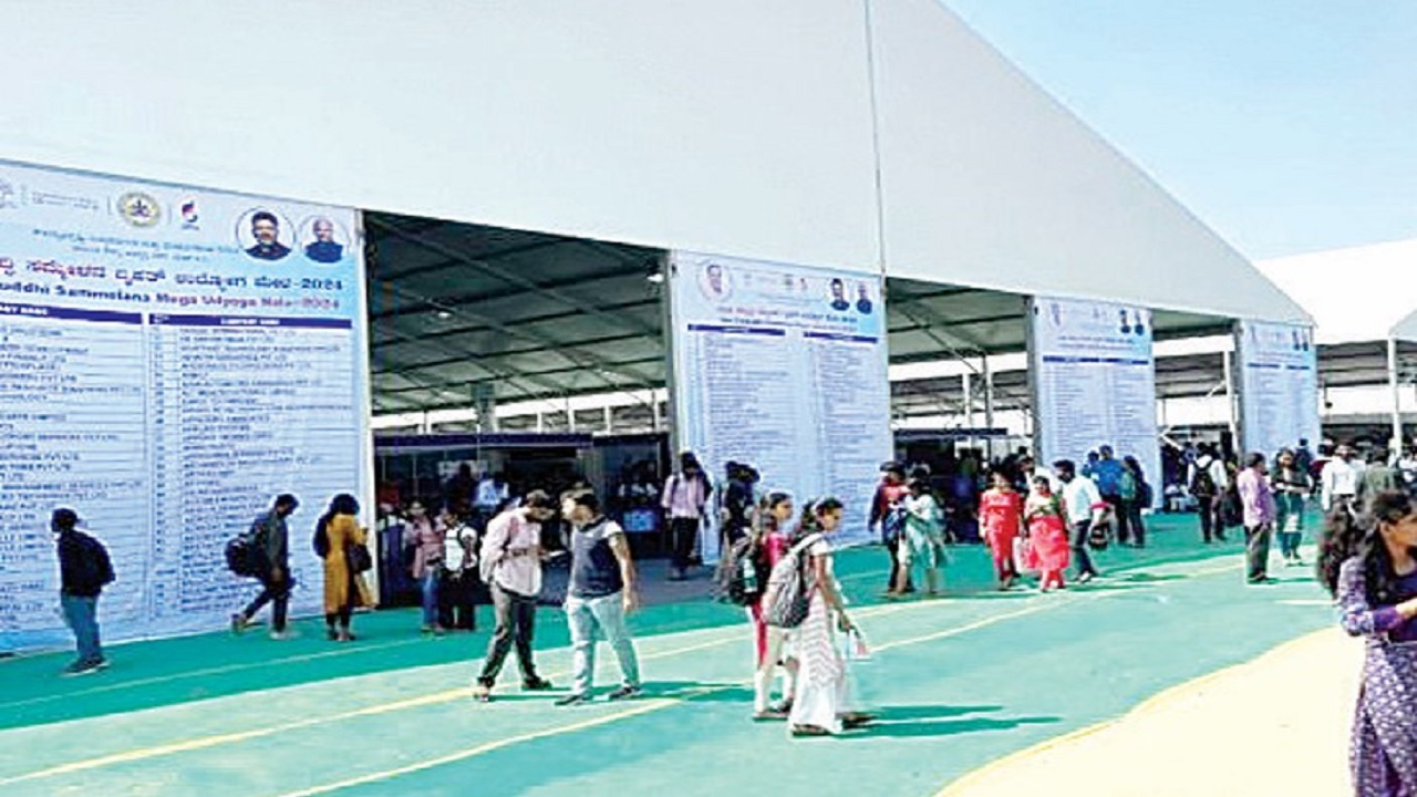 ಉದ್ಯೋಗ ಮೇಳ ಅಕ್ರಮ: ಸಚಿವರ ಜಾಣ ಮೌನ