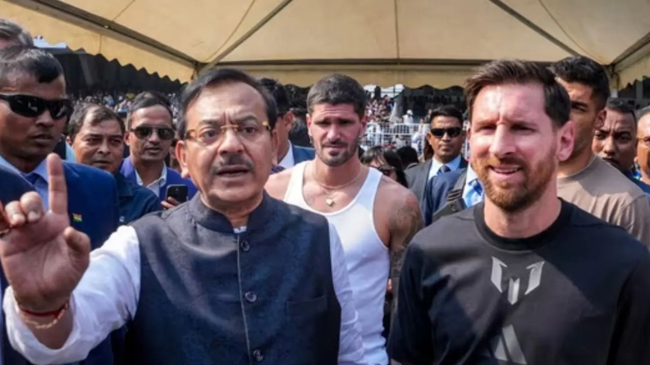 ಮೆಸ್ಸಿ ಕಾರ್ಯಕ್ರಮದಲ್ಲಿ ಅವ್ಯವಸ್ಥೆ: ಬಂಗಾಳ ಕ್ರೀಡಾ ಸಚಿವ ರಾಜೀನಾಮೆ