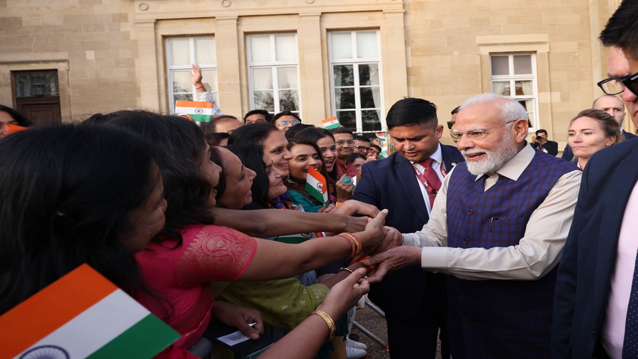 PM Modi: ಪ್ರಧಾನಿ ಮೋದಿಗೆ ಭಾರತೀಯ ಸಮುದಾಯದಿಂದ ಲಂಡನ್‌ನಲ್ಲಿ ಭವ್ಯ ಸ್ವಾಗತ - Image 2
