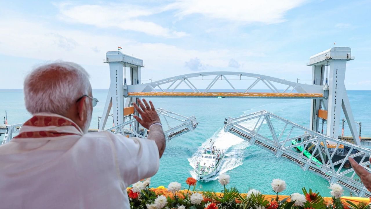 2025ರಲ್ಲಿ ಮತ್ತೊಮ್ಮೆ ವಿಶ್ವದ ಗಮನ ಸೆಳೆದ ಪ್ರಧಾನಿ ಮೋದಿ; ಇಲ್ಲಿದೆ ಅಪರೂಪದ ಕ್ಷಣಗಳ ಫೋಟೊ - Image 10