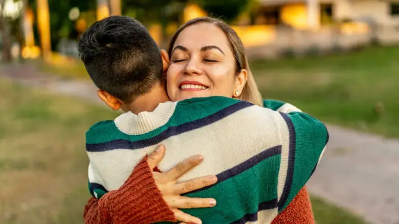 ಮನೆಗೆ ಮರಳಿದ ಮಗನಿಗೆ ತಾಯಿ ನೀಡಿದ ಸ್ವಾಗತ ಹೀಗಿತ್ತು
