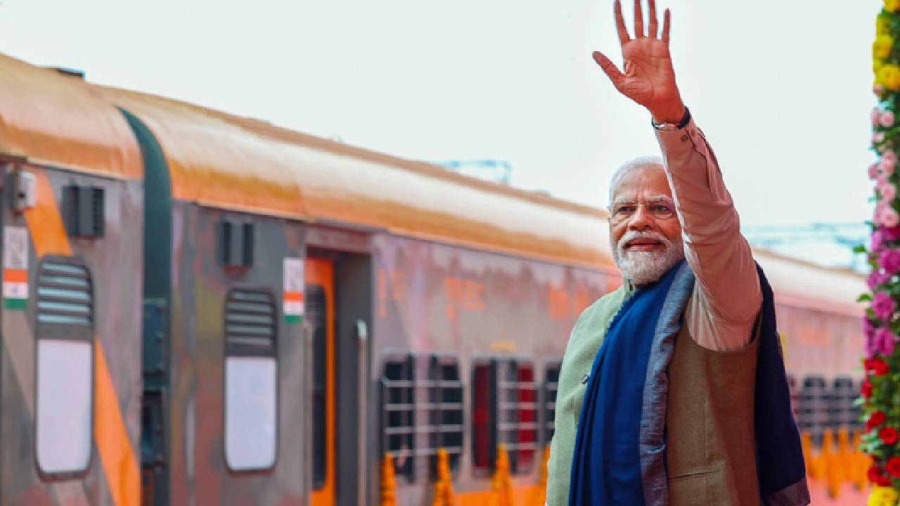 PM Narendra Modi: ನಾಳೆ ಬೆಂಗಳೂರಿನಲ್ಲಿ ಪಿಎಂ ಮೋದಿ, ಈ ರಸ್ತೆಗಳಲ್ಲಿ ಸಂಚಾರ ನಿರ್ಬಂಧ, ಪರ್ಯಾಯ ಮಾರ್ಗ ಸೂಚನೆ