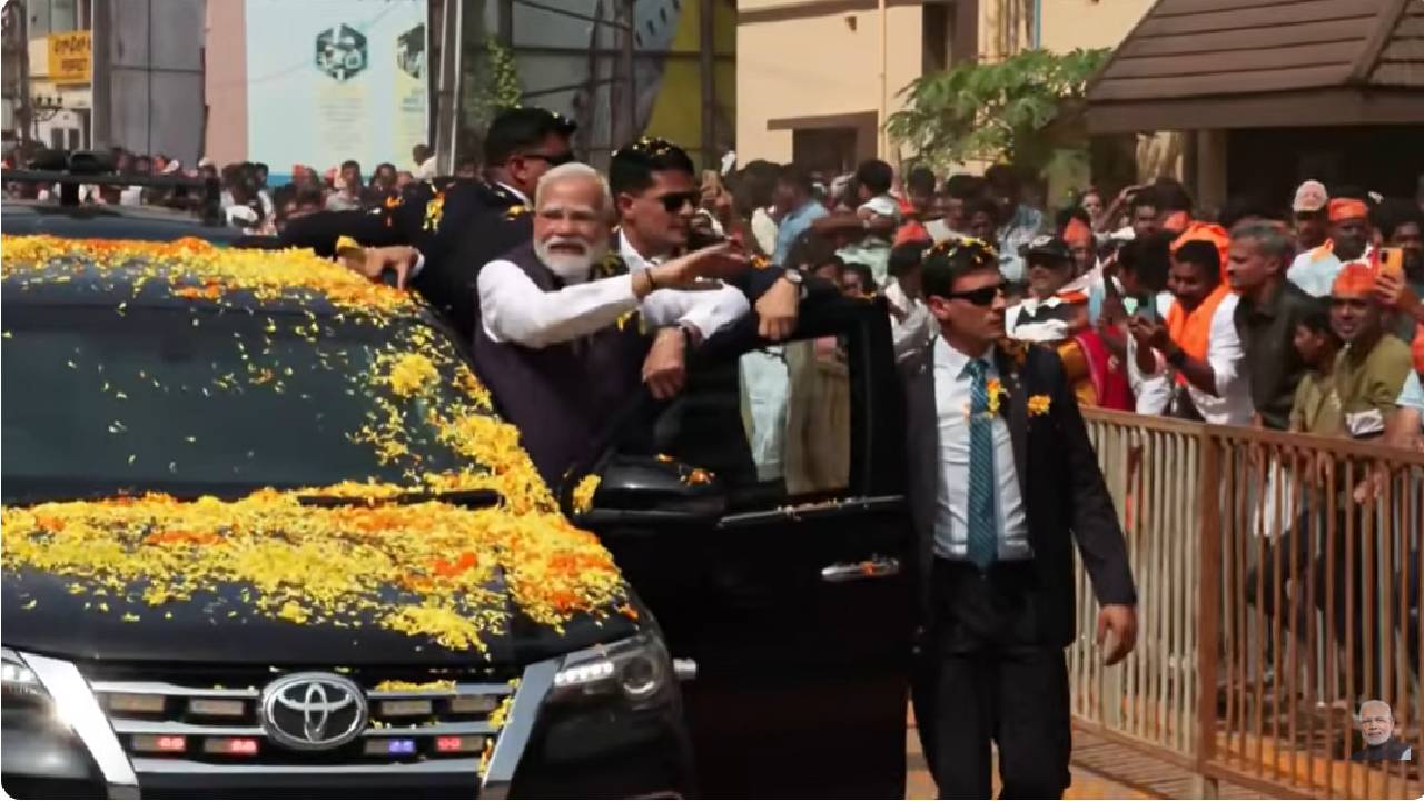 ಉಡುಪಿಯಲ್ಲಿ ಪ್ರಧಾನಿ ನರೇಂದ್ರ ಮೋದಿ ಭರ್ಜರಿ ರೋಡ್‌ ಶೋ