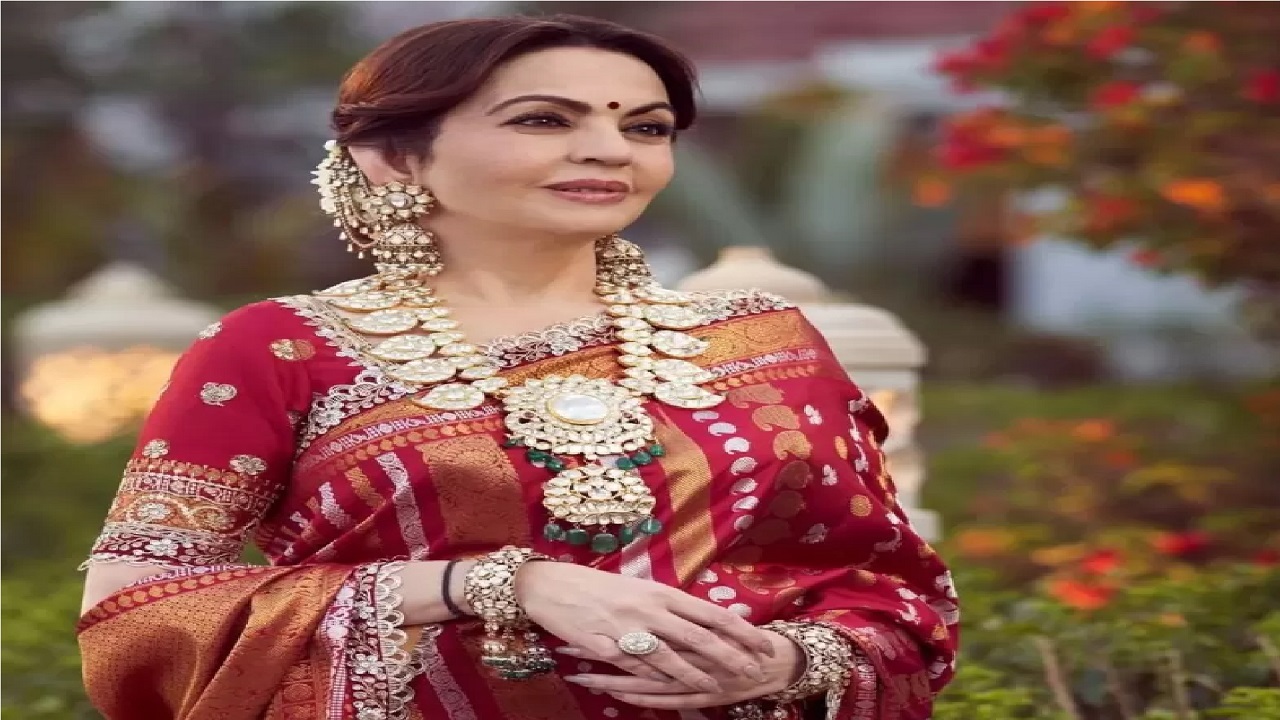 Nita Ambani: ಬನಾರಸಿ ಸೀರೆಯಲ್ಲಿ ನೀತಾ ಅಂಬಾನಿ ಮೋಡಿ - Image 4