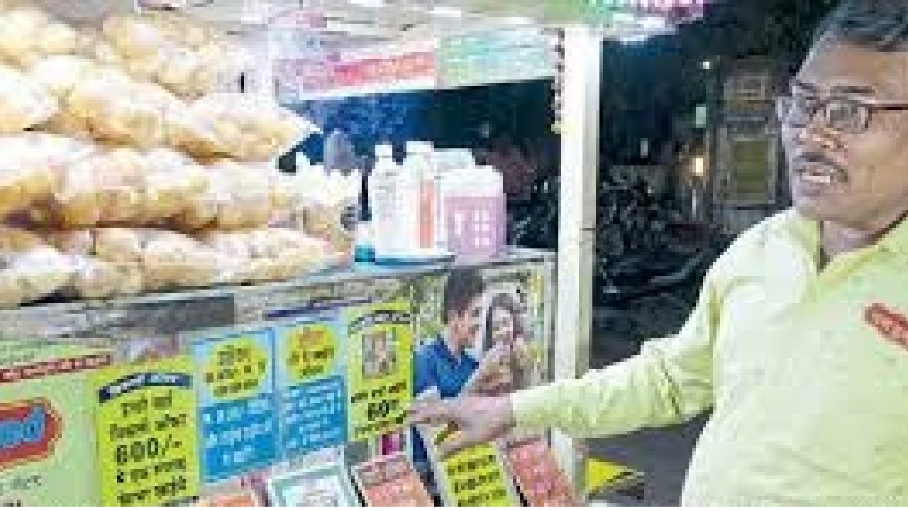 99,000 ಕೊಟ್ಟರೆ ಇಲ್ಲಿ ಜೀವಮಾನವಿಡೀ ಪಾನಿಪುರಿ ತಿನ್ಬೋದು!