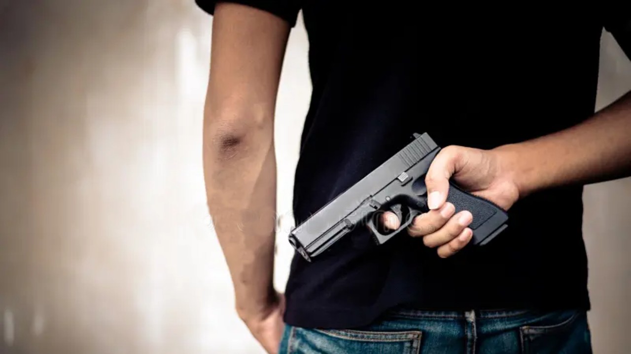 Bengaluru Crime News: ಪಿಸ್ತೂಲು ಹಿಡಿದು ಕ್ಲಬ್‌ಗೆ ನುಗ್ಗಿದ ಅಪರಿಚಿತ ವ್ಯಕ್ತಿ: ಪೊಲೀಸ್‌ ಅಲರ್ಟ್