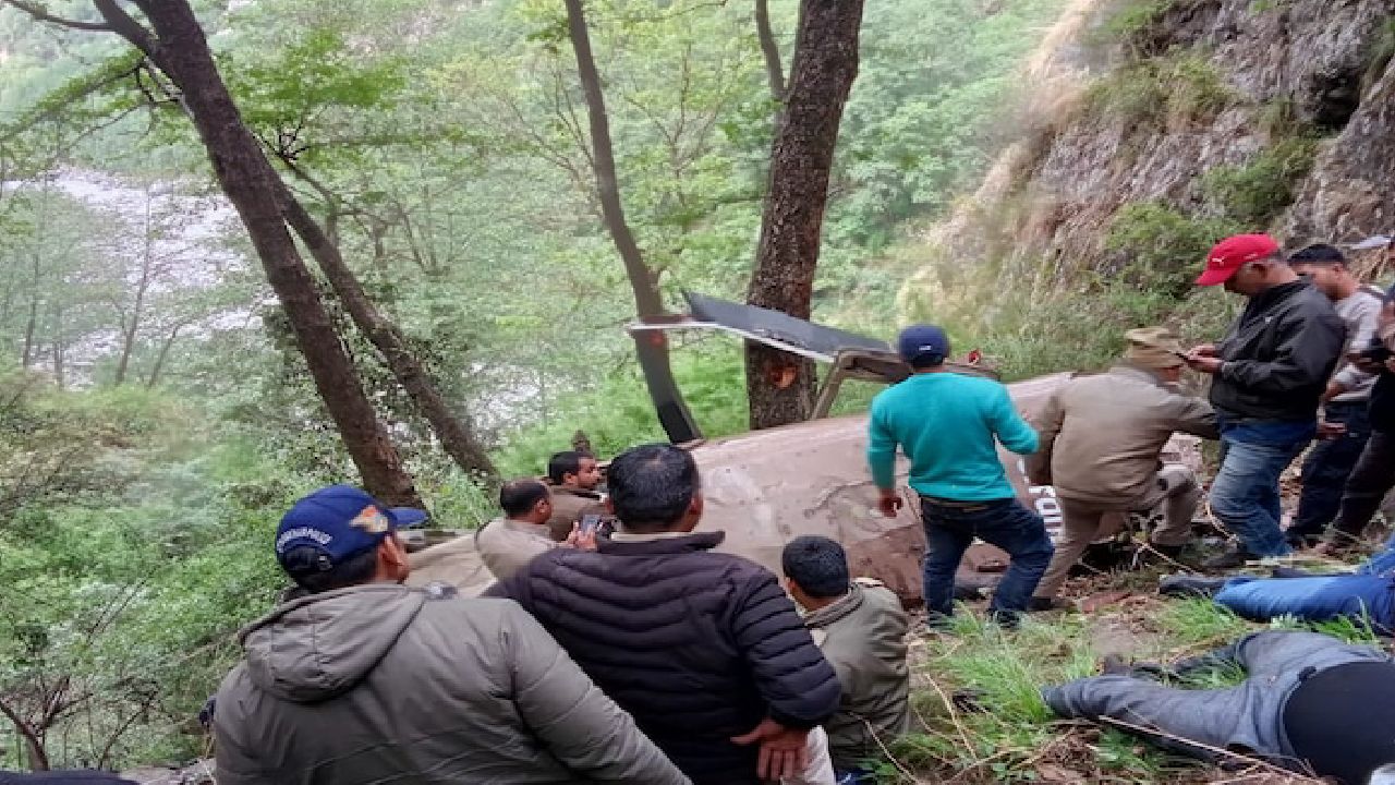 ಹೆಲಿಕಾಪ್ಟರ್ ಪತನ; 5 ಪ್ರವಾಸಿಗರು ದುರಂತ ಸಾವು