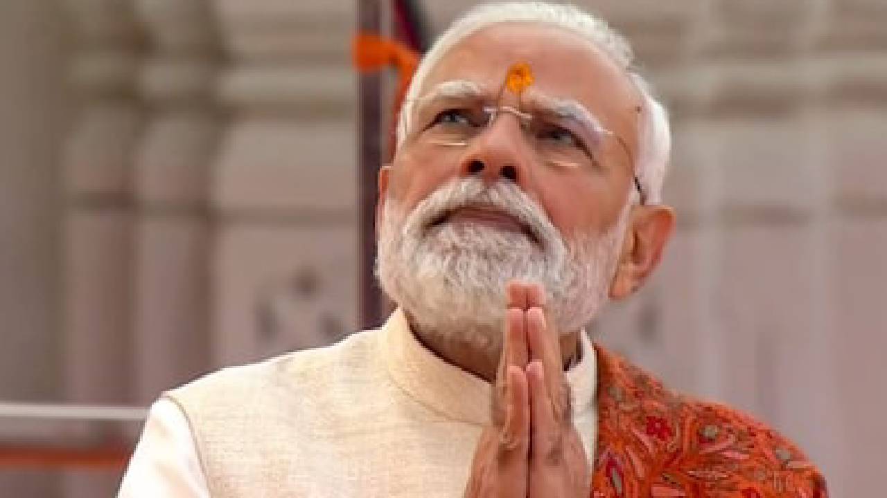 ಅಯೋಧ್ಯೆಯಲ್ಲಿ ಧರ್ಮ ಧ್ವಜ ಹಾರಿಸಿದ ಪ್ರಧಾನಿ ಮೋದಿ