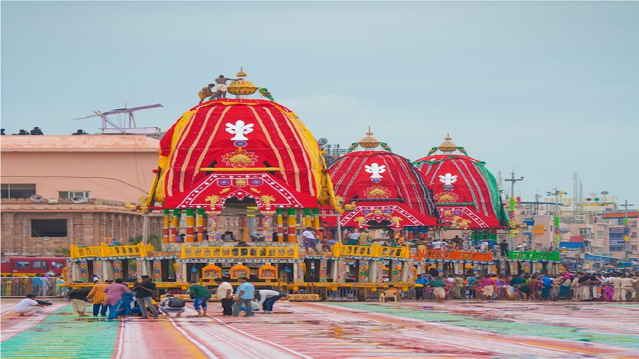 Puri Jagannath Rath Yatra: ಲಕ್ಷಾಂತರ ಭಕ್ತರ ಸಮ್ಮುಖದಲ್ಲಿ ಅದ್ಧೂರಿ ಜಗನ್ನಾಥನ ರಥಯಾತ್ರೆ - Image 3