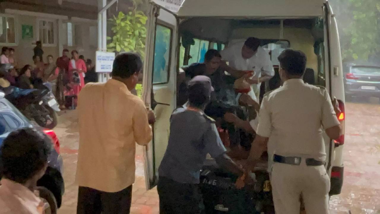 ಪುತ್ತೂರಿನ ಕಾರ್ಯಕ್ರಮದಲ್ಲಿ ನೂಕುನುಗ್ಗಲು, 11ಕ್ಕೂ ಹೆಚ್ಚು ಮಂದಿ ಅಸ್ವಸ್ಥ