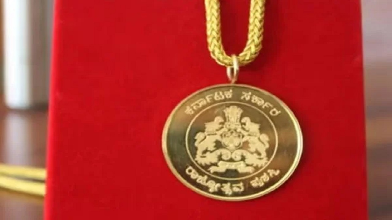 70th Kannada Rajyotsava: ವಿವಿಧ ಕ್ಷೇತ್ರಗಳಲ್ಲಿ ಸಾಧನೆ ಮಾಡಿರುವ 15 ಮಂದಿಗೆ ಜಿಲ್ಲಾ ಮಟ್ಟದ ರಾಜ್ಯೋತ್ಸವ ಪ್ರಶಸ್ತಿ ಘೋಷಣೆ