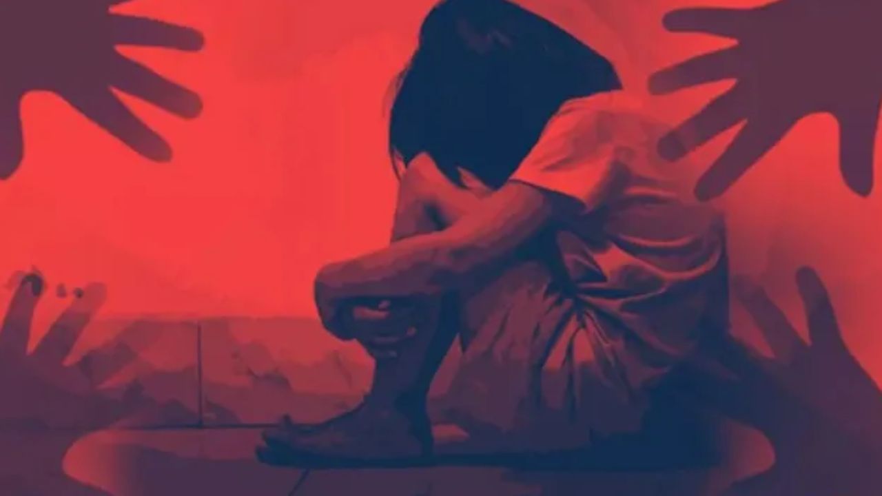 ಅತ್ಯಾಚಾರ ಶಂಕೆ: ಒಂಟಿಯಾಗಿ ಆಸ್ಪತ್ರೆಗೆ ಬಂದ ಬಾಲಕಿ!