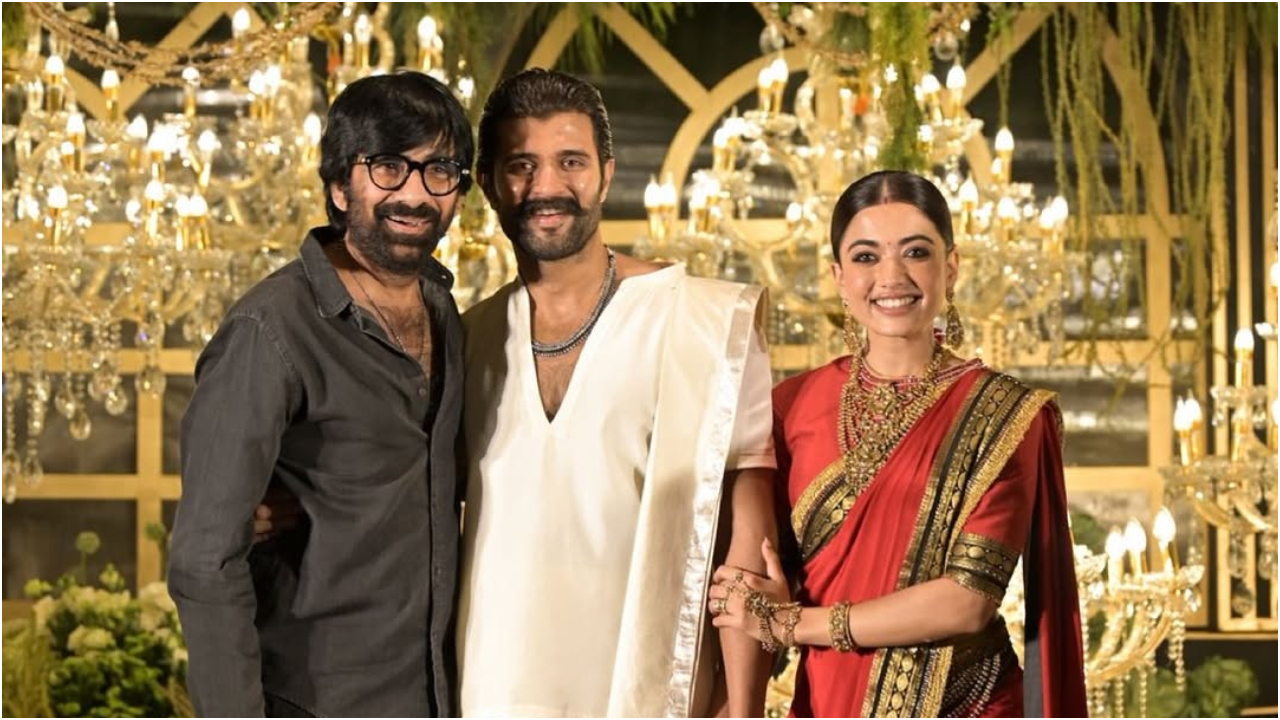 Photos: ರಶ್ಮಿಕಾ-ವಿಜಯ್ ದೇವರಕೊಂಡ ವೆಡ್ಡಿಂಗ್ ರಿಸೆಪ್ಷನ್; ಹೈದರಾಬಾದ್‌ನಲ್ಲಿ ನಡೆದ ಈ ಕಲರ್‌ಫುಲ್‌ ಸಮಾರಂಭಕ್ಕೆ ಯಾರೆಲ್ಲಾ ಬಂದಿದ್ರು? - Image 1