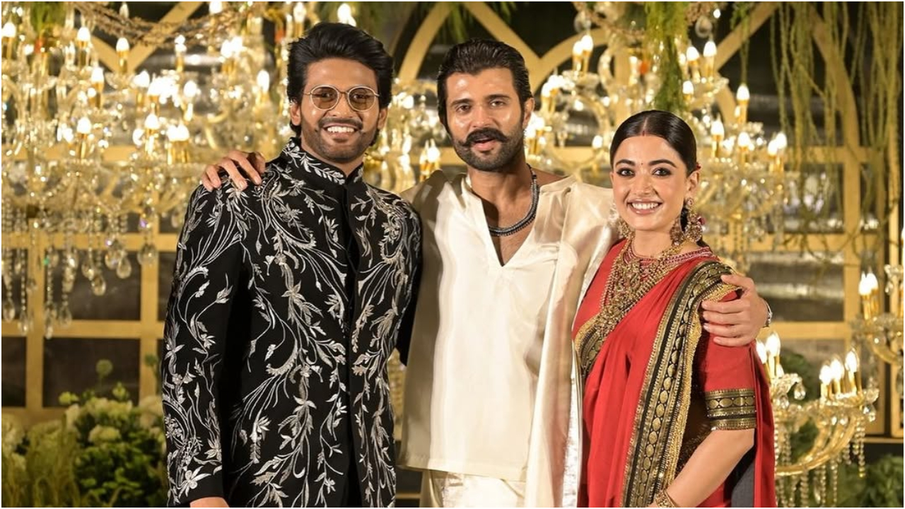 Photos: ರಶ್ಮಿಕಾ-ವಿಜಯ್ ದೇವರಕೊಂಡ ವೆಡ್ಡಿಂಗ್ ರಿಸೆಪ್ಷನ್; ಹೈದರಾಬಾದ್‌ನಲ್ಲಿ ನಡೆದ ಈ ಕಲರ್‌ಫುಲ್‌ ಸಮಾರಂಭಕ್ಕೆ ಯಾರೆಲ್ಲಾ ಬಂದಿದ್ರು? - Image 16