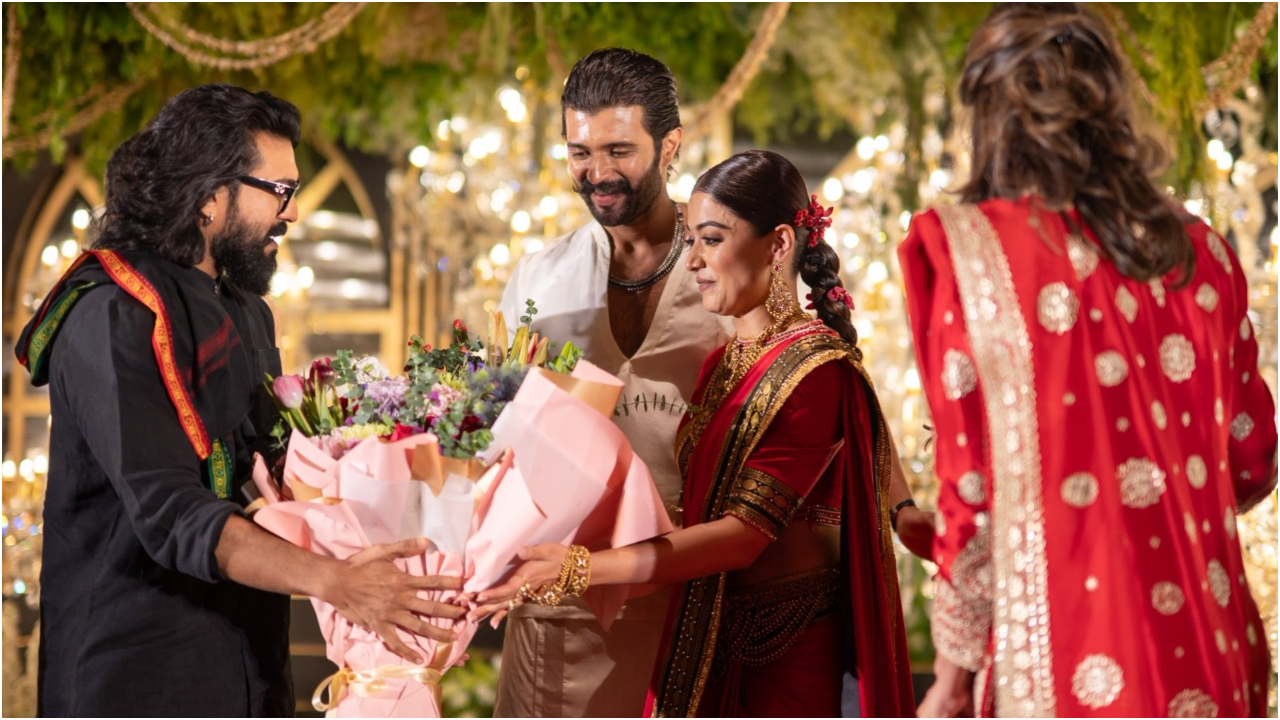 Photos: ರಶ್ಮಿಕಾ-ವಿಜಯ್ ದೇವರಕೊಂಡ ವೆಡ್ಡಿಂಗ್ ರಿಸೆಪ್ಷನ್; ಹೈದರಾಬಾದ್‌ನಲ್ಲಿ ನಡೆದ ಈ ಕಲರ್‌ಫುಲ್‌ ಸಮಾರಂಭಕ್ಕೆ ಯಾರೆಲ್ಲಾ ಬಂದಿದ್ರು? - Image 25