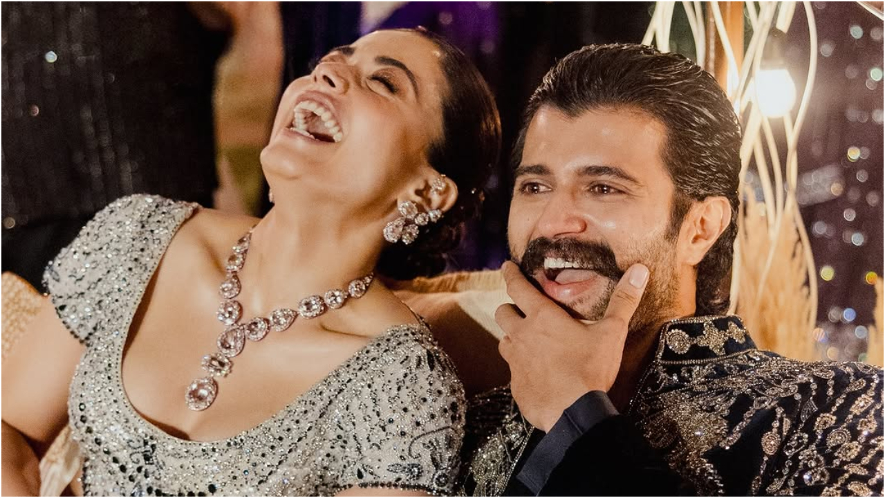 'ವಿರೋಶ್' ಸಂಗೀತ್ ಸಂಭ್ರಮದ ಫೋಟೋಗಳು ವೈರಲ್; ‌ʻಆ ರಾತ್ರಿ ನಮಗೆ ಮರೆಯಲಾಗದ ಮೋಜಿನ ಕ್ಷಣʼ ಎಂದ ರಶ್ಮಿಕಾ ಮಂದಣ್ಣ - Image 1