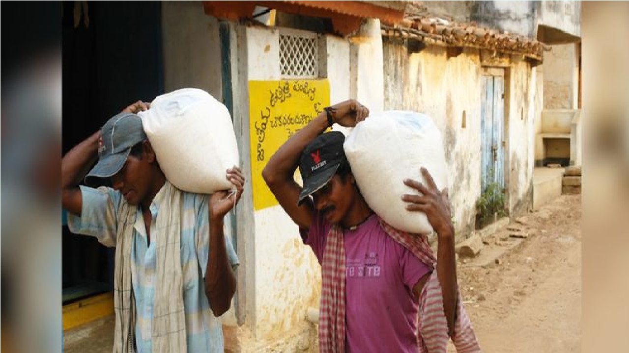 Ration Card: ಪಡಿತರ ಚೀಟಿಗಳಿಗೆ ಇ-ಕೆವೈಸಿ ಕಡ್ಡಾಯ- ಜು15 ಡೆಡ್‌ಲೈನ್‌! - Image 1