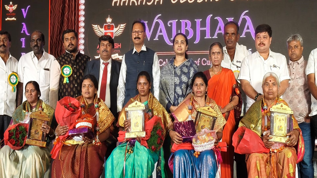 ಬದ್ಧತೆ, ಶಿಸ್ತು, ಧೈರ್ಯ ಈ 3 ಗುಣಗಳನ್ನು ಮಕ್ಕಳಿಗೆ ಧಾರೆಯೆರೆಯಬೇಕು.