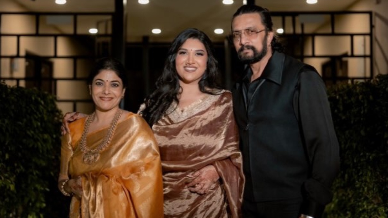 Photos: ತಂದೆ - ತಾಯಿ ಜೊತೆಗೆ ಇರುವ ಸ್ಪೆಷಲ್‌ ಫೋಟೋಗಳನ್ನು ಹಂಚಿಕೊಂಡ ʻಕಿಚ್ಚʼ ಸುದೀಪ್ ಪುತ್ರಿ ಸಾನ್ವಿ - Image 4