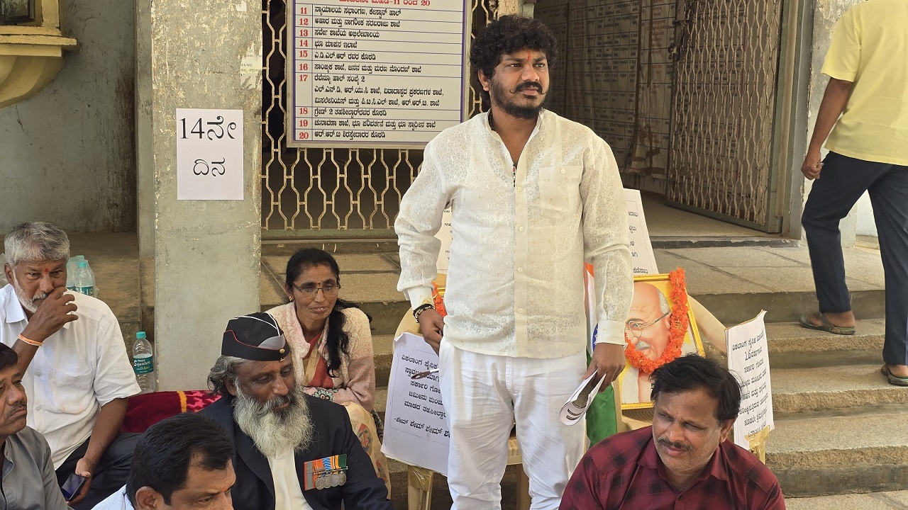 Chikkaballapur News: ಮಾಜಿ ಸೈನಿಕನ ಹೋರಾಟಕ್ಕೆ ಸಾಥ್ ಕೊಟ್ಟ ಕೆ ಸತೀಶ್ ಕುಮಾರ್